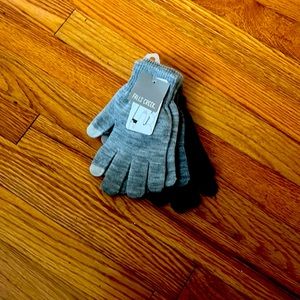 Brand new gloves, won’t be needing them. Original price or best offer.